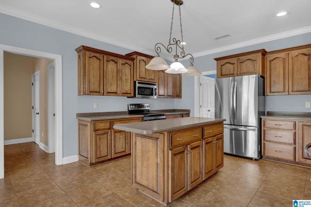 2243 COUNTY ROAD 18, Clanton, AL 35046