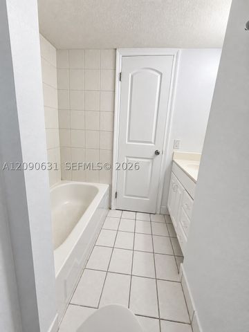 816 NW 87th Ave 203, Miami, FL 33172