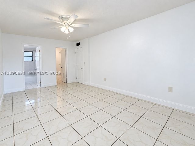 816 NW 87th Ave 203, Miami, FL 33172