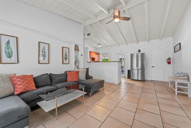 408 NW 29th Street, Wilton Manors, FL 33311