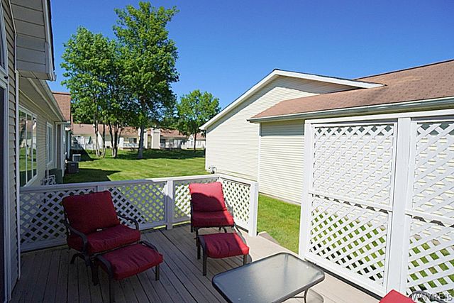 10 Sweet Bay Lane, Amherst, NY 14221