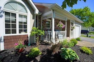 10 Sweet Bay Lane, Amherst, NY 14221