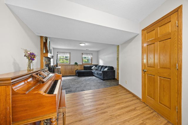 19266 Zane Street NW, Elk River, MN 55330