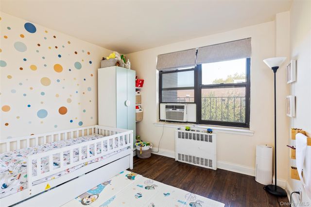 5225 39th Road 2C, Woodside, NY 11377