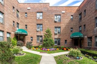 5225 39th Road 2C, Woodside, NY 11377