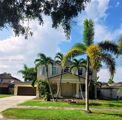 12745 SW 204th Ln, Miami, FL 33177