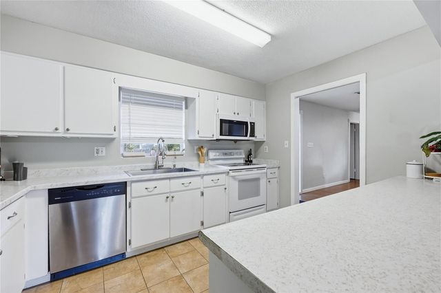 3126 NW 46TH PLACE, Gainesville, FL 32605