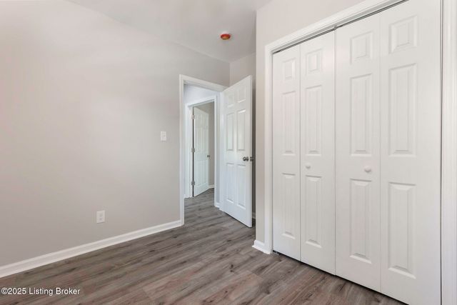 1052 CECIL Ave, Louisville, KY 40211