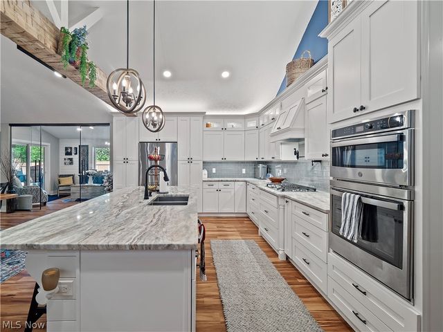 12674 Moss Point Road, Strongsville, OH 44136