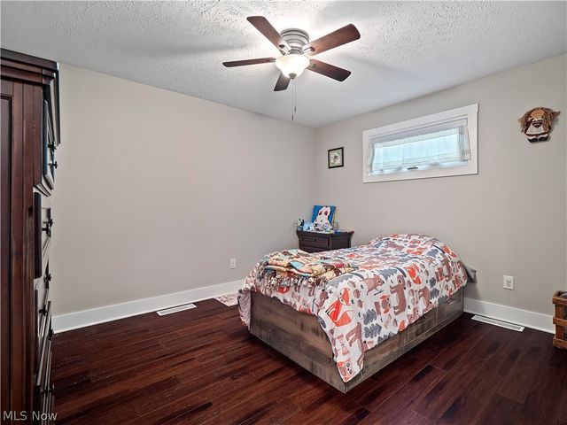 12674 Moss Point Road, Strongsville, OH 44136