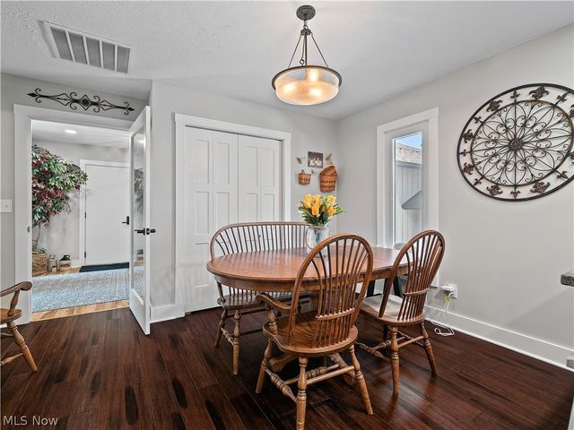 12674 Moss Point Road, Strongsville, OH 44136