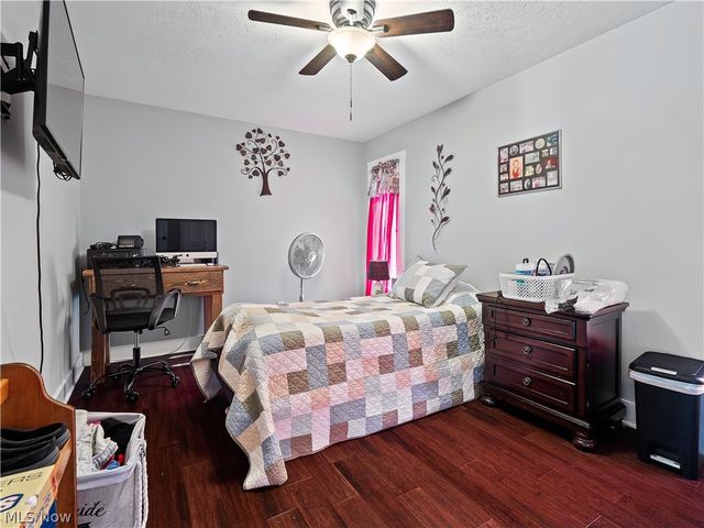 12674 Moss Point Road, Strongsville, OH 44136