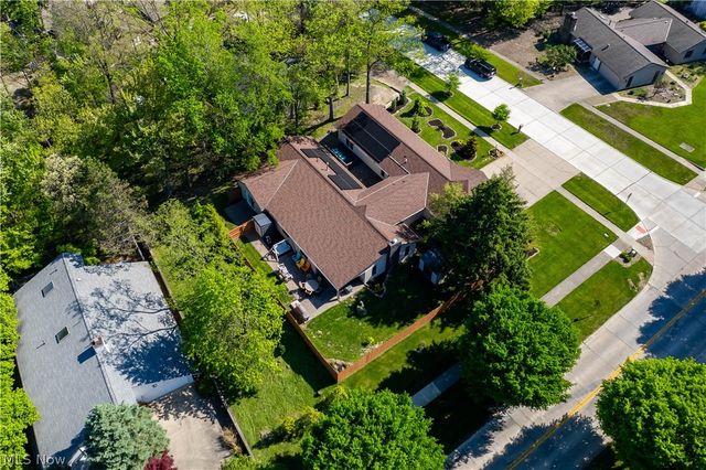 12674 Moss Point Road, Strongsville, OH 44136