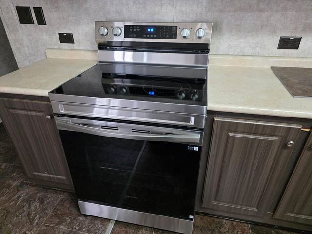 675 5604 Corner, Cleveland, TX 77327
