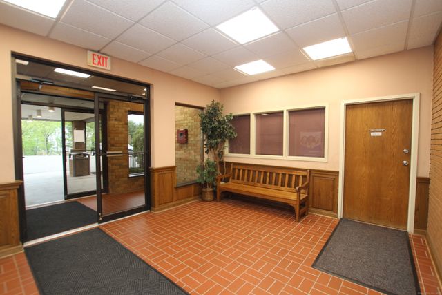 60 Westwood Avenue 43, Waterbury, CT 06708