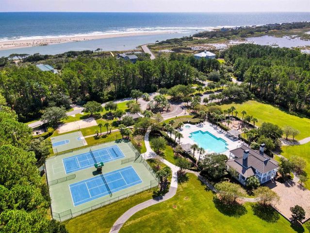2735 Vanderbilt Boulevard, Pawleys Island, SC 29585