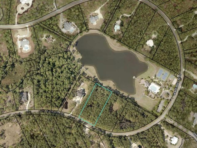 2735 Vanderbilt Boulevard, Pawleys Island, SC 29585