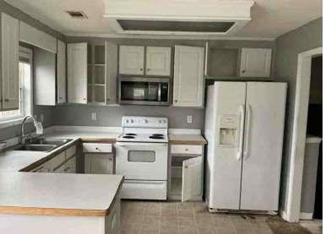 5374 Crown Oaks Drive, Lula, GA 30554