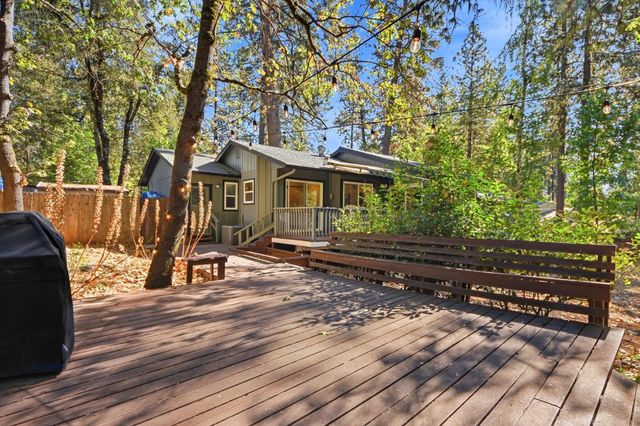 11810 Hanley Dr, Grass Valley, CA 95949