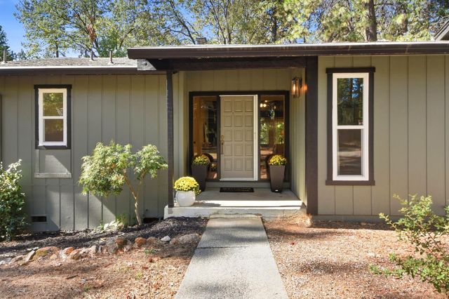 11810 Hanley Dr, Grass Valley, CA 95949