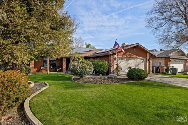 4204 Thatch Avenue, Bakersfield, CA 93313