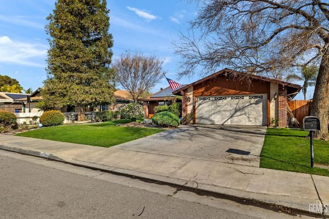 4204 Thatch Avenue, Bakersfield, CA 93313