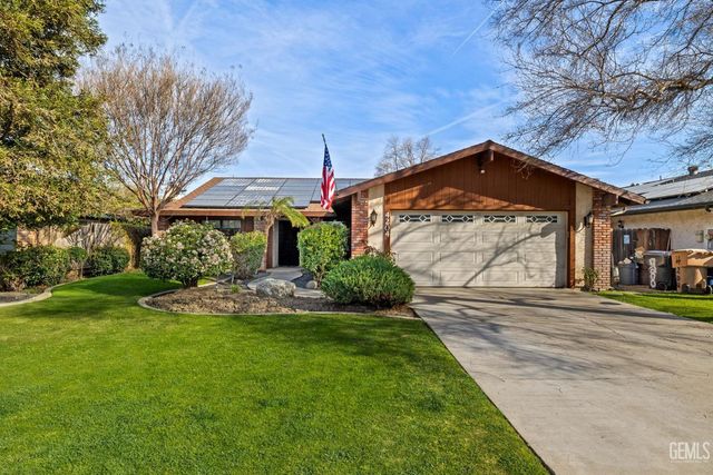 4204 Thatch Avenue, Bakersfield, CA 93313