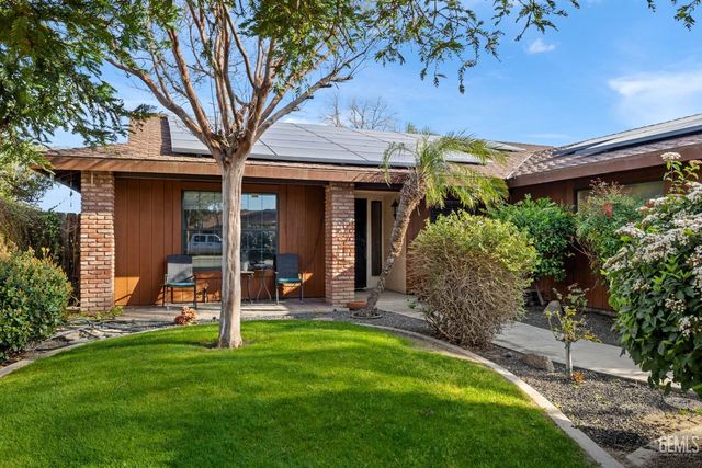 4204 Thatch Avenue, Bakersfield, CA 93313