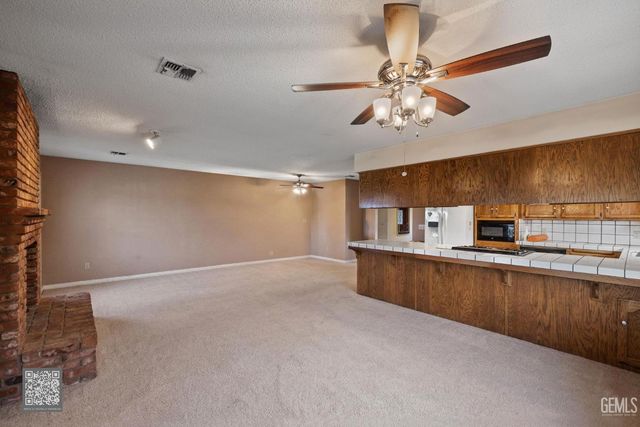 4204 Thatch Avenue, Bakersfield, CA 93313