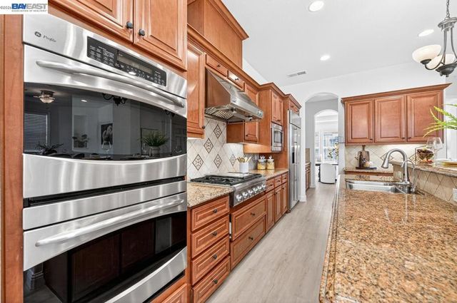 3063 Ridgefield Ct, Dublin, CA 94568