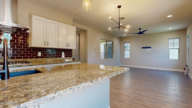 209 E Beatryce Street, Tempe, AZ 85288