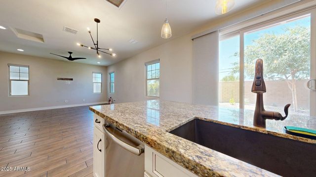209 E Beatryce Street, Tempe, AZ 85288