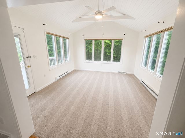 9 Paint Brush Path, Montville, CT 06382