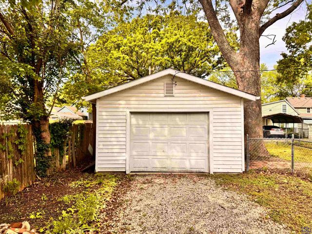 521 NE Grattan ST, Topeka, KS 66616