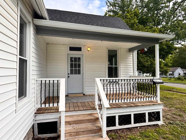 521 NE Grattan ST, Topeka, KS 66616