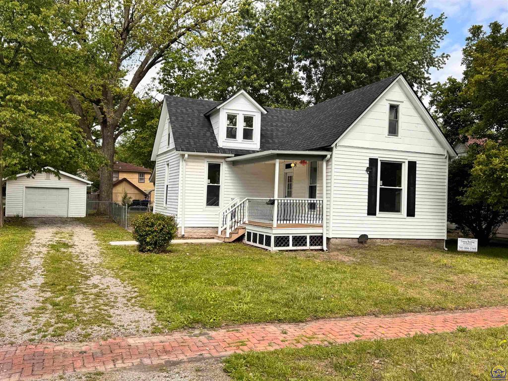 521 NE Grattan ST, Topeka, KS 66616