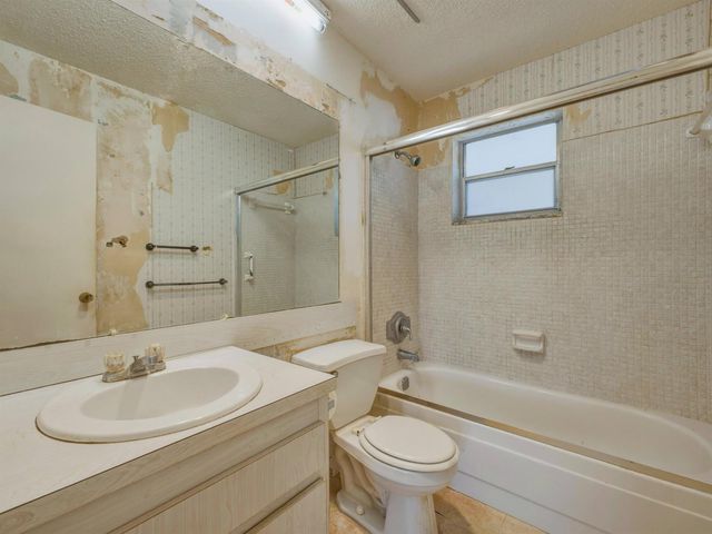 1012 SW 17th Street, Boynton Beach, FL 33426