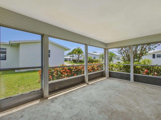 1012 SW 17th Street, Boynton Beach, FL 33426