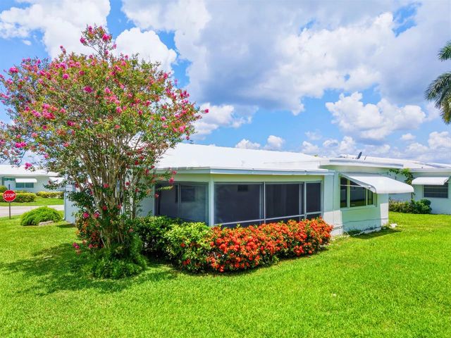 1012 SW 17th Street, Boynton Beach, FL 33426