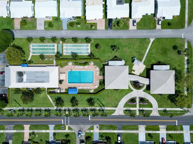 1012 SW 17th Street, Boynton Beach, FL 33426