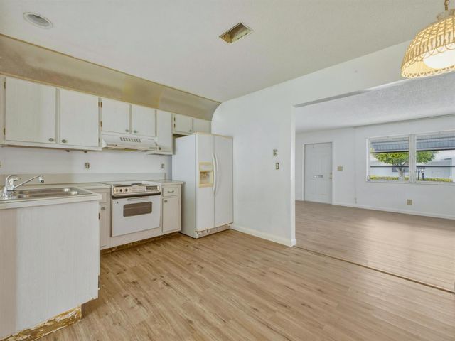 1012 SW 17th Street, Boynton Beach, FL 33426