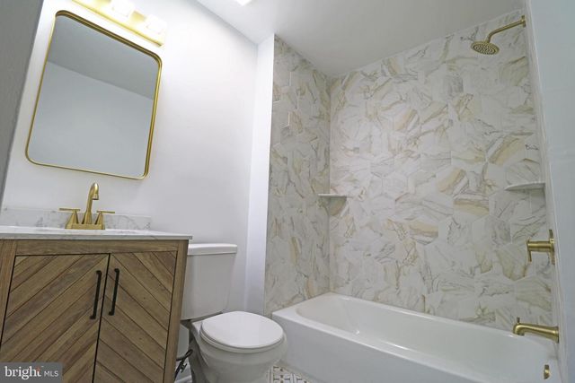 1413 M L KING PEDESTRIAN WAY, Chester, PA 19013