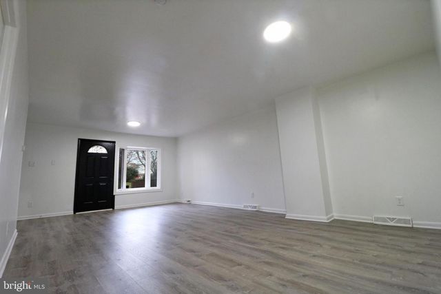 1413 M L KING PEDESTRIAN WAY, Chester, PA 19013