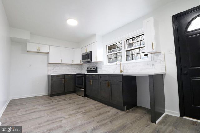 1413 M L KING PEDESTRIAN WAY, Chester, PA 19013