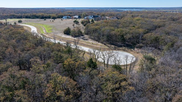 8 Shady Oak Lane, Valley View, TX 76272