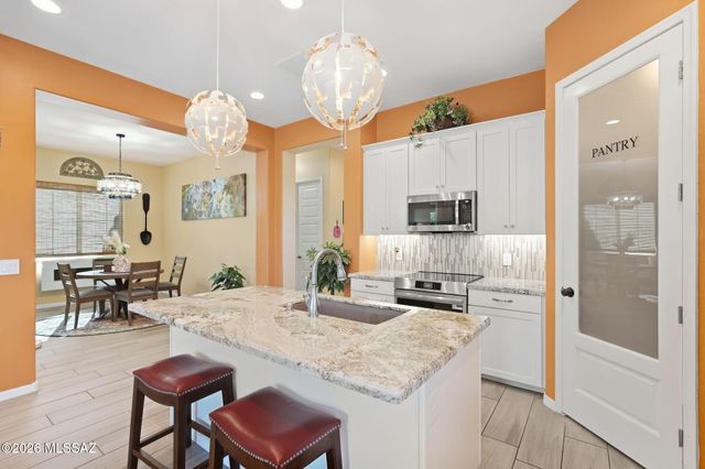 986 W Baccata Court, Tucson, AZ 85755