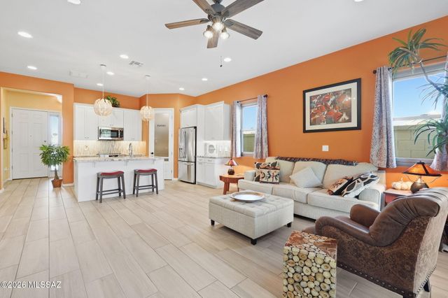 986 W Baccata Court, Tucson, AZ 85755