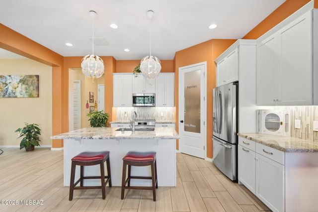 986 W Baccata Court, Tucson, AZ 85755