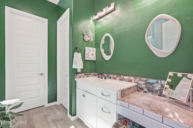 986 W Baccata Court, Tucson, AZ 85755