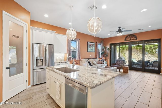 986 W Baccata Court, Tucson, AZ 85755